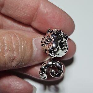 *Sale* Silver Tone Tiger Head Curled Tail Adjustable Ring